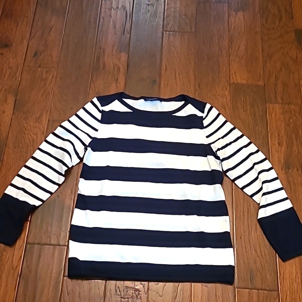 Tommy Hilfiger women's lightweight striped sweater size Large